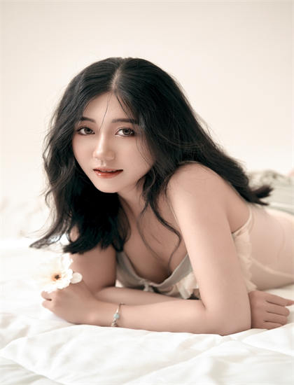 《总裁误宠替身甜妻》场景布置分析史诗级的：环境设计与主题呼应探讨